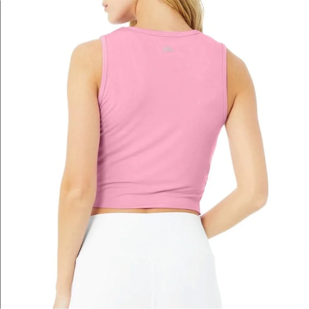 ALO Yoga Cover Tank Parisian Pink Twist front size large‎